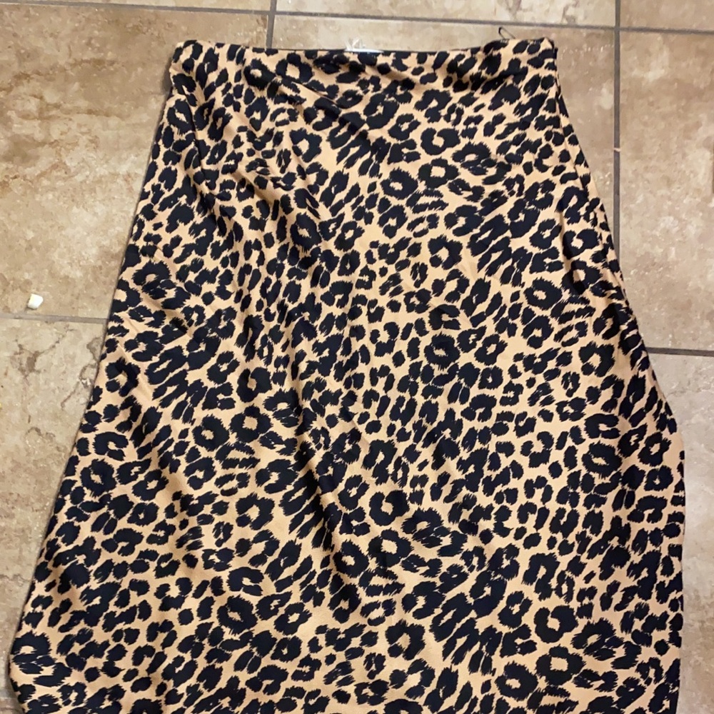 Leopard skirt